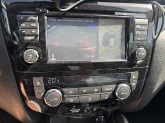 Nissan Qashqai 1.6 Tekna Pano NAP picture 18
