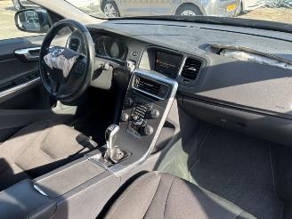 Volvo V-60 2.0 T4 Momentum 190pk picture 10