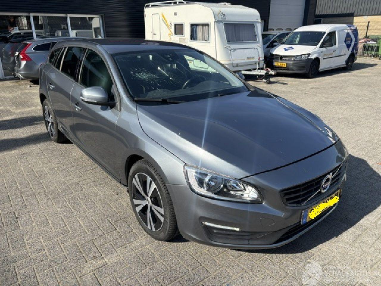 Volvo V-60 2.0 T4 Momentum 190pk
