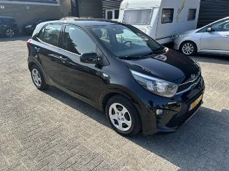 Kia Picanto 1.0 5-drs PlusLine airco  NAP picture 2