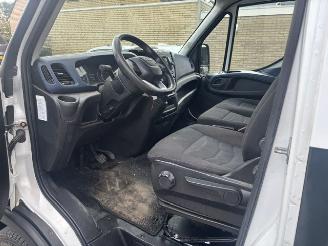 Iveco Daily 3.0 35C 180Pk Automaat Dubbellucht Clima picture 13