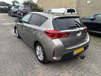 uszkodzony samochody osobowe Toyota Auris 1.8 Hybrid Lease Automaat Pano 2014/6