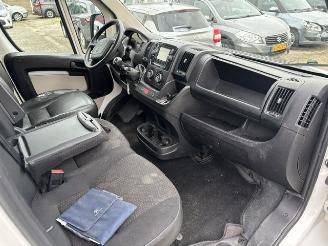 Peugeot Boxer 2.0 HDI L2 330 Premium airco NAP picture 11