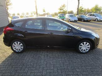 Avarii autoturisme Ford Focus 1.0 EcoBoost Trend 5drs 2013/4