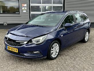 Schadeauto Opel Astra SPORTS TOURER 1.0 BUSINESS+ 2016/9