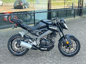 Yamaha  MT125 picture 2