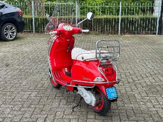 Vespa  LX 50 2T picture 3