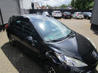 Peugeot 207 SW 1.6 VTI XS picture 19