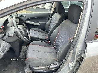 Mazda 2 1.3 Color Edition 5drs picture 10