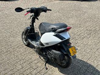 Piaggio  Zip 50 4T picture 4