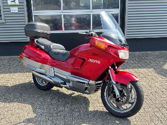 krockskadad bil motor Honda Pacific coast PC800 1992/3