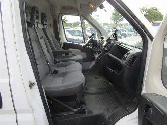 Peugeot Boxer 330 2.2 HDI L1H1 picture 10