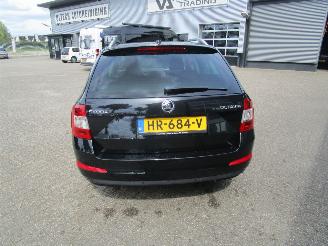Skoda Octavia combi 1.2 TSI Business picture 4