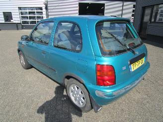 Nissan Micra 1.3 LX Automaat picture 3