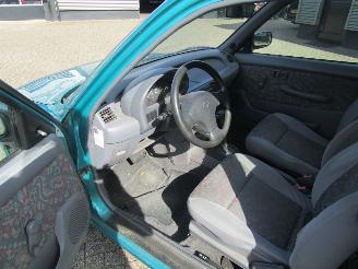 Nissan Micra 1.3 LX Automaat picture 9