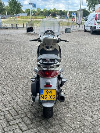 Piaggio Beverly 500  picture 4