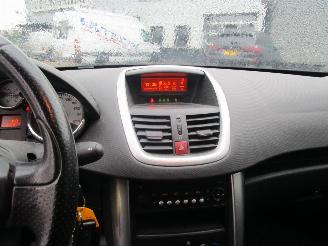 Peugeot 207 1.6-16V XS picture 13
