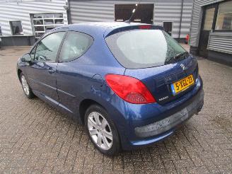 Peugeot 207 1.6-16V XS picture 3