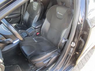 Volvo V-40 1.6 D2 R-Design picture 10