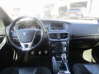 Volvo V-40 1.6 D2 R-Design picture 13