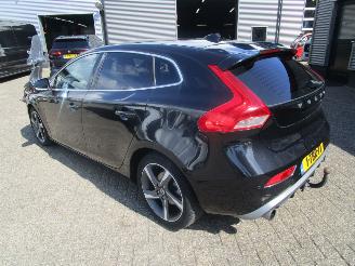 Volvo V-40 1.6 D2 R-Design picture 3