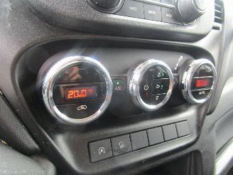 Iveco Daily 35S16V 2.3 410 H2 automaat picture 17