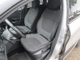 Renault Captur 1.5 DCI Dynamique picture 10