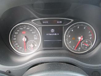 Mercedes B-klasse 180 Business picture 16