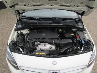 Mercedes B-klasse 180 Business picture 19