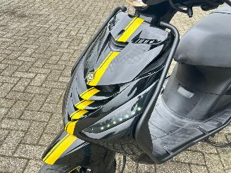 Piaggio  Zip picture 9