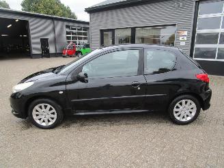 Peugeot 206+ 1.4 XS picture 2