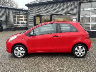Toyota Yaris 1.0 VVTi + picture 2