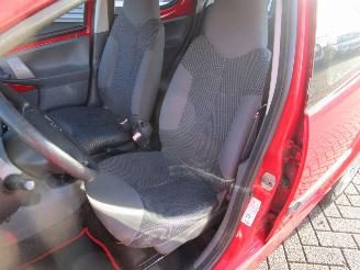 Peugeot 107 1.0-12V XS 5drs picture 11