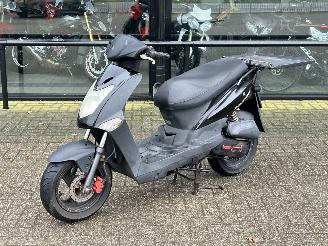 Vaurioauto  scooters Kymco  Agility 50 4T 2011/8