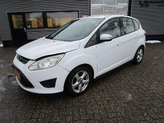 damaged passenger cars Ford C-Max 1.0 Lease Titanium 2013/11
