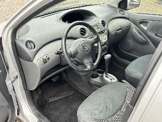 Toyota Yaris 1.3 VVT-i Sol Automaat picture 9