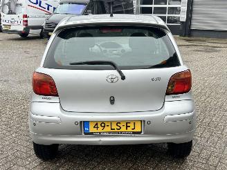 Toyota Yaris 1.3 VVT-i Sol Automaat picture 4