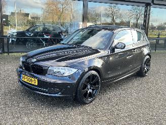 Voiture accidenté BMW 1-serie 116i EffDyn. Ed. Business Line Ultimate Edition 2012/3