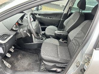 Peugeot 207 SW 1.4 VTi Active picture 10