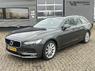 Unfallwagen Volvo V-90 2.0 T4 Momentum Automaat 2018/5