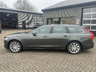 Volvo V-90 2.0 T4 Momentum Automaat picture 2