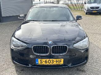 BMW 1-serie 114i 3drs picture 8