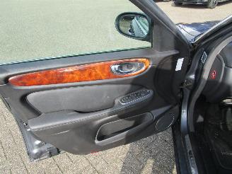 Jaguar XJ 3.5 V8 Executive Automaat picture 14