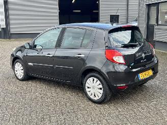 Renault Clio 1.5 dCi Authentique picture 3