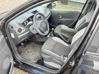 Renault Clio 1.5 dCi Authentique picture 9