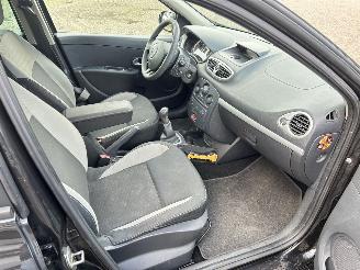 Renault Clio 1.5 dCi Authentique picture 11