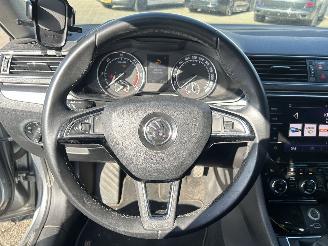 Skoda Superb Combi 2.0 TDI Style Business picture 18