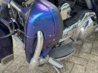 Harley-Davidson Electra Glide 103 FLHTK Electra Glide Ultra Limited picture 14