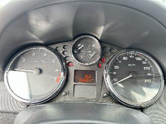 Peugeot 207 CC 1.6 VTi picture 18