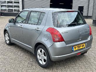 Suzuki Swift 1.3 GLS picture 3